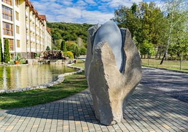 Прощавай, зброє! Привіт, "Квітко Полонини!"